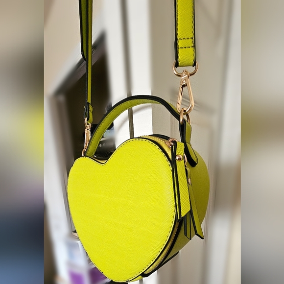 Lime Green Heart Shaped Crossbody Bag - Picture 5 of 7